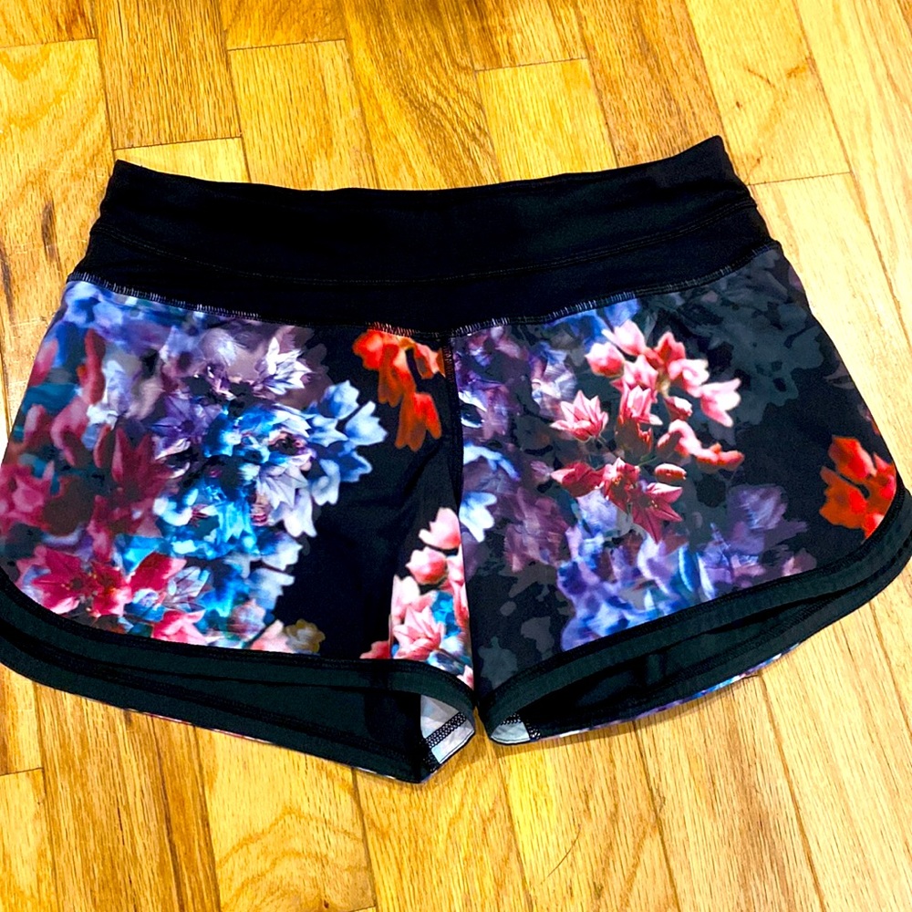 Lululemon runner shorts 4”